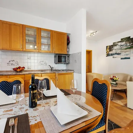 2 Bedroom Cozy In Βόντιτσε