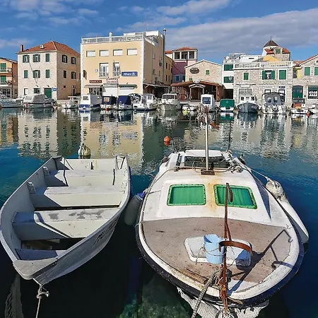 Διαμέρισμα 2 Bedroom Cozy In
