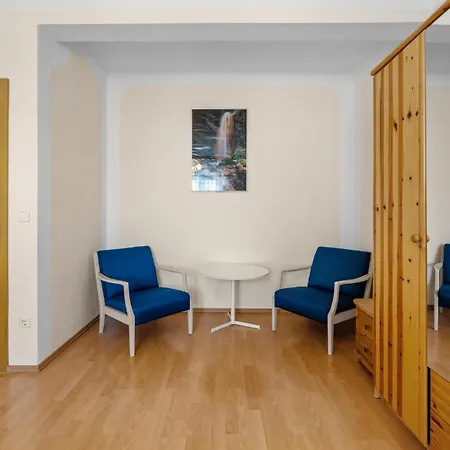 Διαμέρισμα 2 Bedroom Cozy In