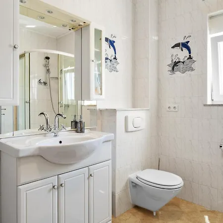 2 Bedroom Cozy In Διαμέρισμα *
