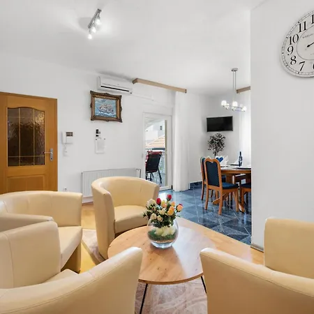 Διαμέρισμα 2 Bedroom Cozy In Βόντιτσε